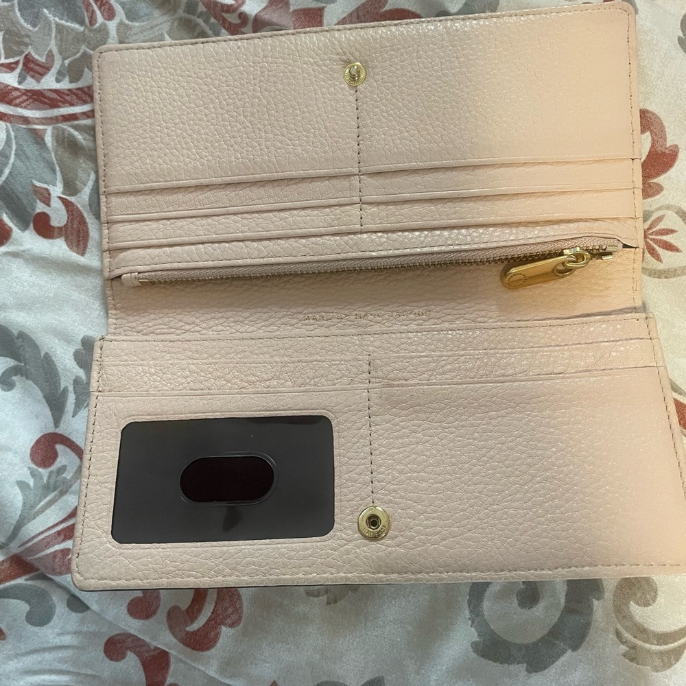 Authentic very light Marc Jacobs leather wallet